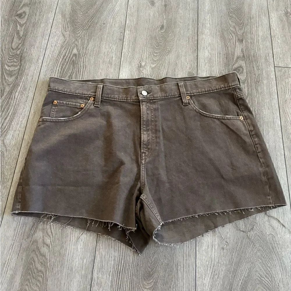 Gap woman’s low stride shorts NWOT